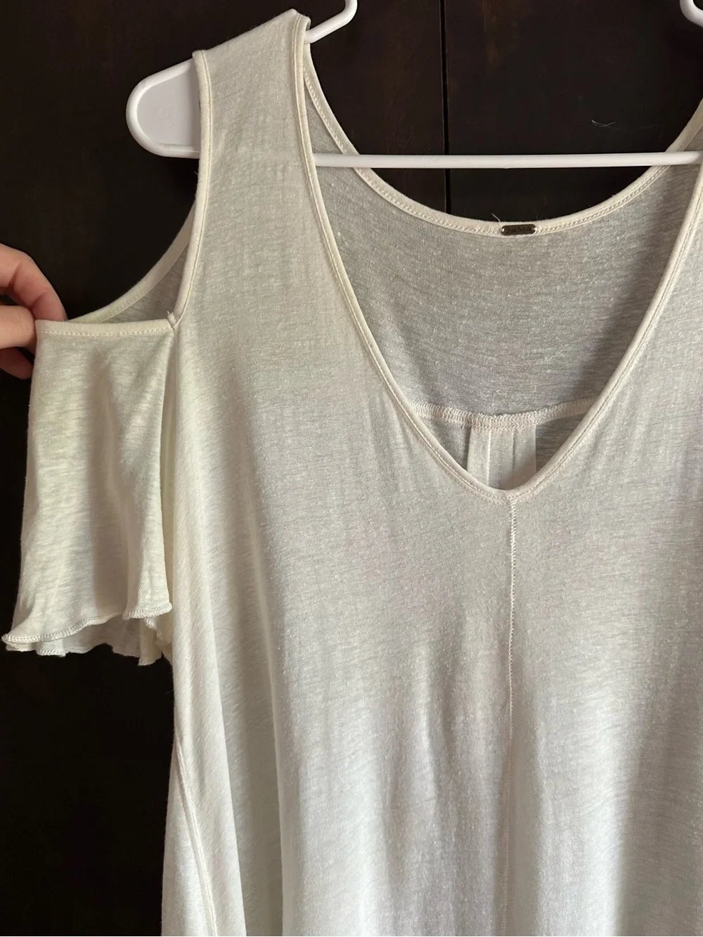 Free People Cream Cold-Shoulder V-Neck Flowy Tunic